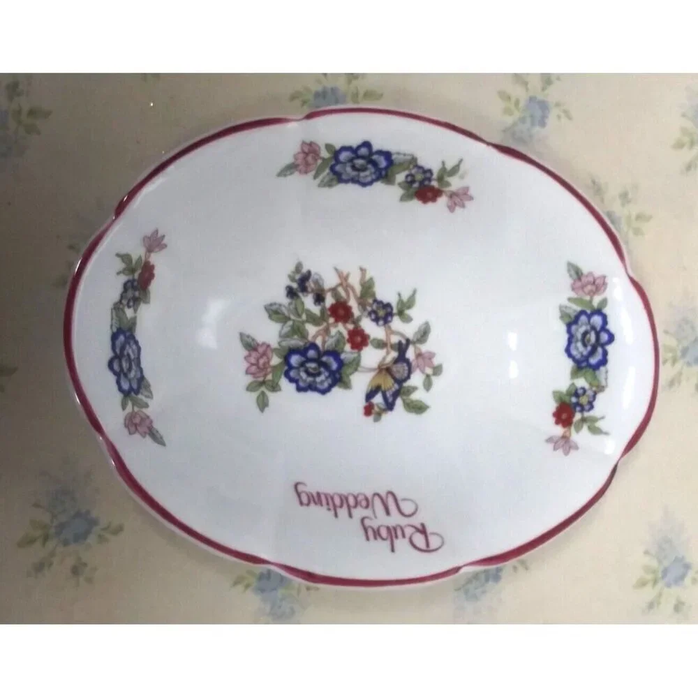 Royal Tara Fine Bone China Trinket/Candy Dish/soap dish GALWAY IRELAND handmade